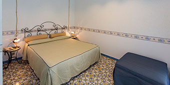 Low cost room Furore